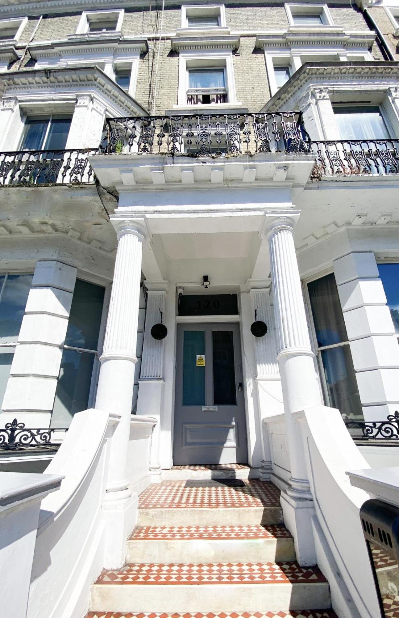 Апартаменты Holland Road Лондон